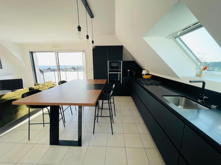 Appartement Lumineux Et Spacieux, Terrasse Et Parking Prive Concarneau Esterno foto